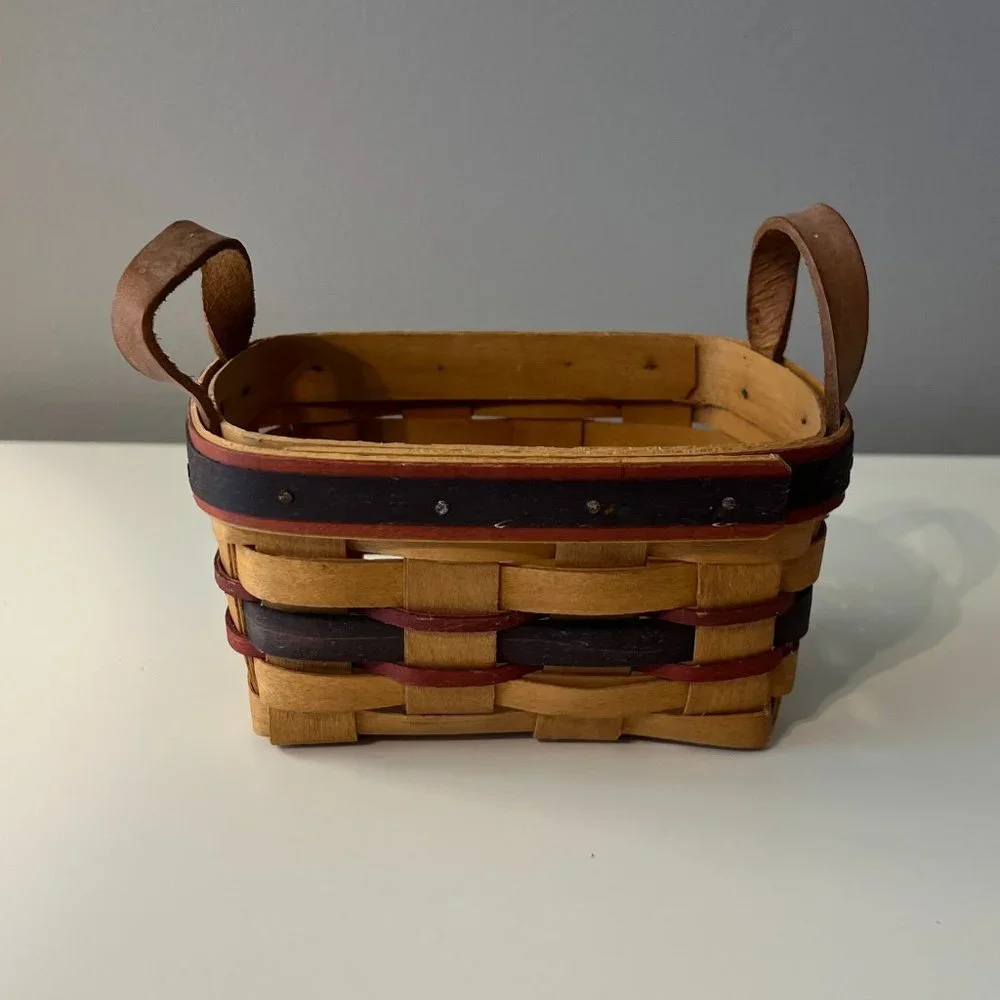 Lot of 2 Baskets